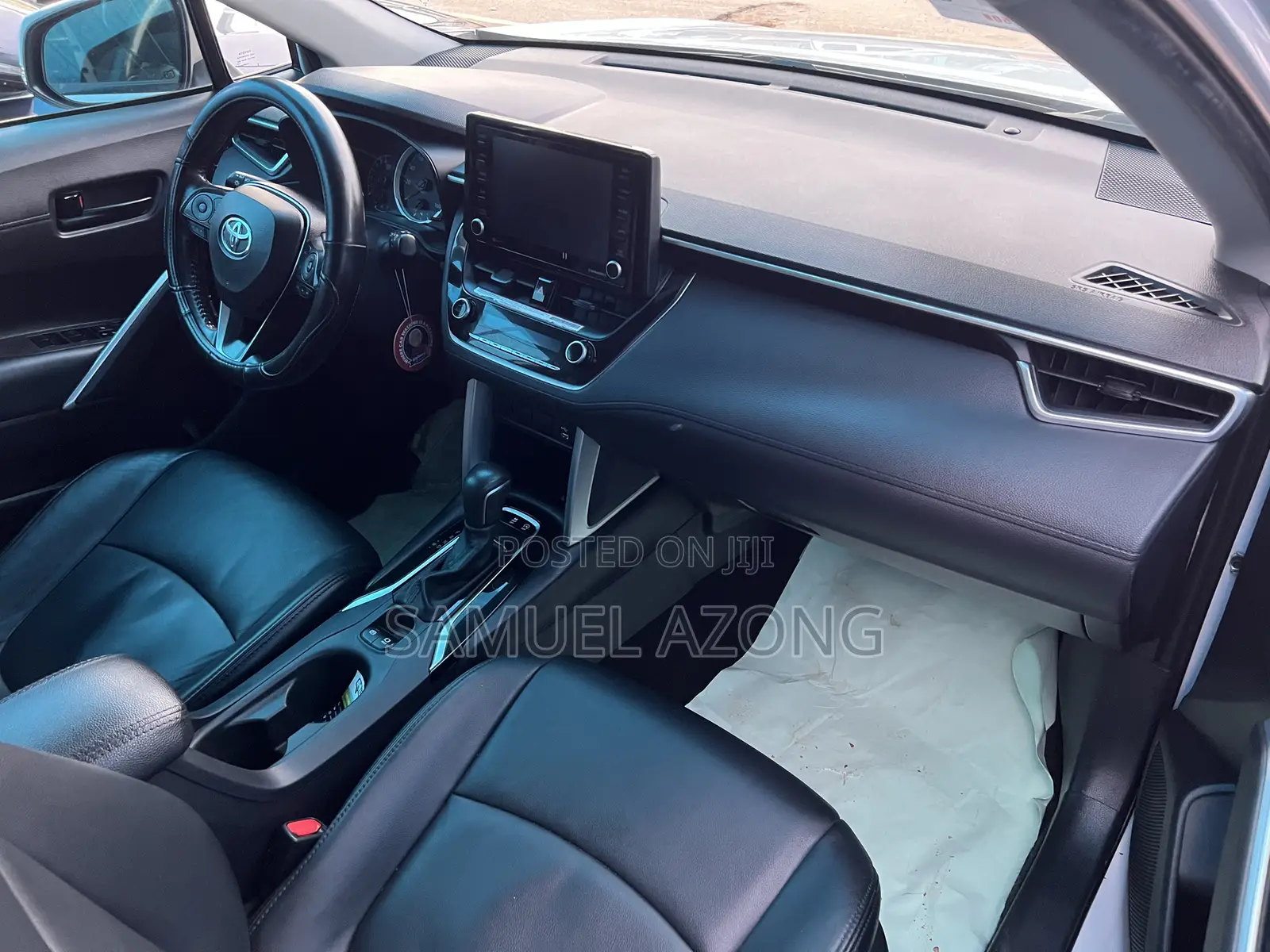 Toyota Corolla Cross 2.0 Petrol AWD 2022 White