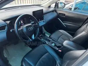 Toyota Corolla Cross 2.0 Petrol AWD 2022 White