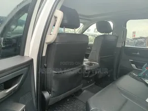 Toyota Tundra SR5 2022 White
