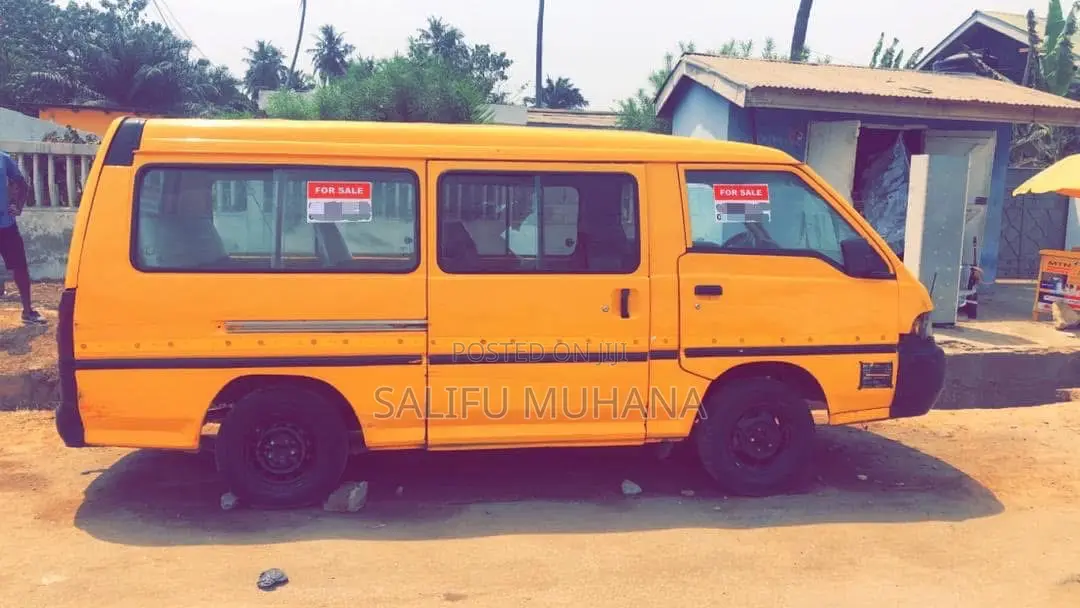 Hyundai H-100 1999 Yellow