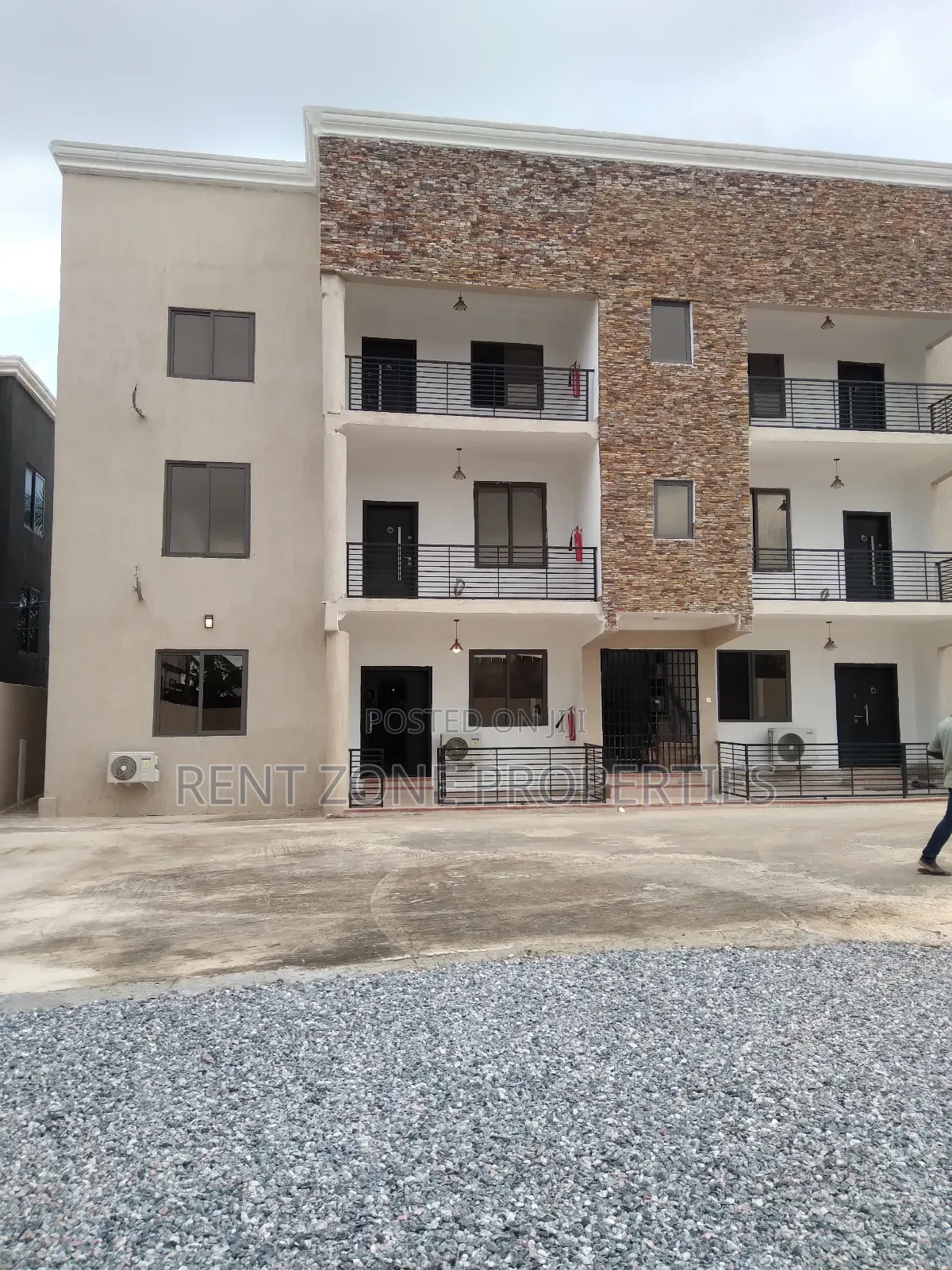 2bdrm Apartment in Ofankor for rent