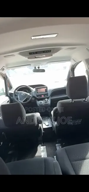 Toyota HiAce 2015 Black