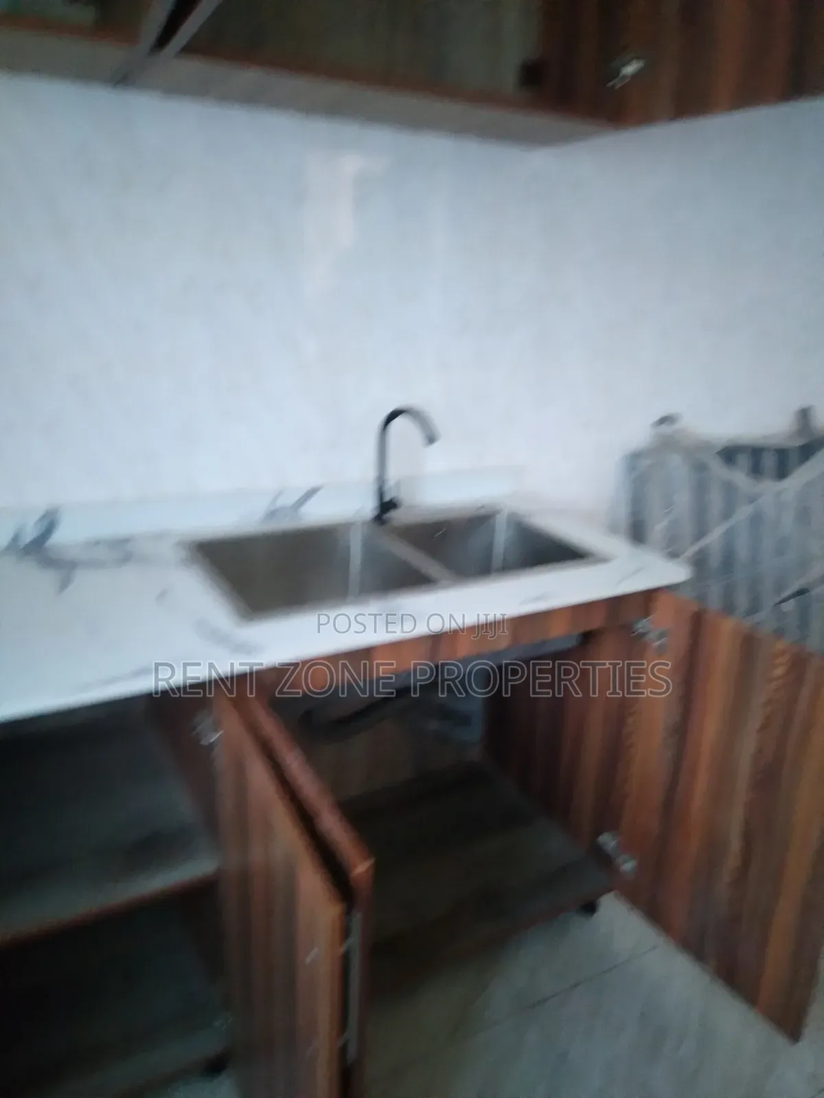 3bdrm Apartment in Ofankor for rent