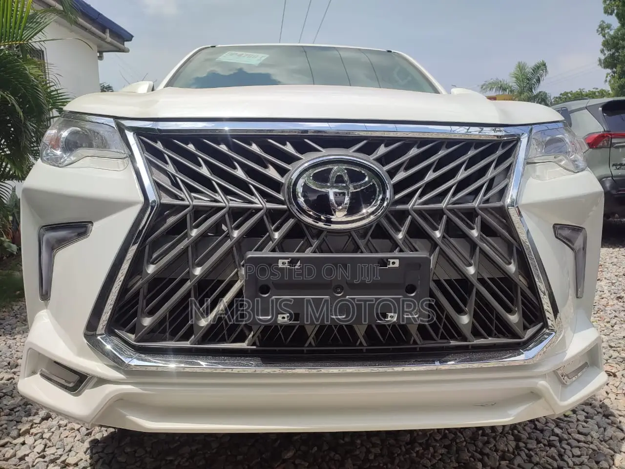 Toyota Fortuner 2.7 AWD 2018 White