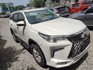 Toyota Fortuner 2.7 AWD 2018 White