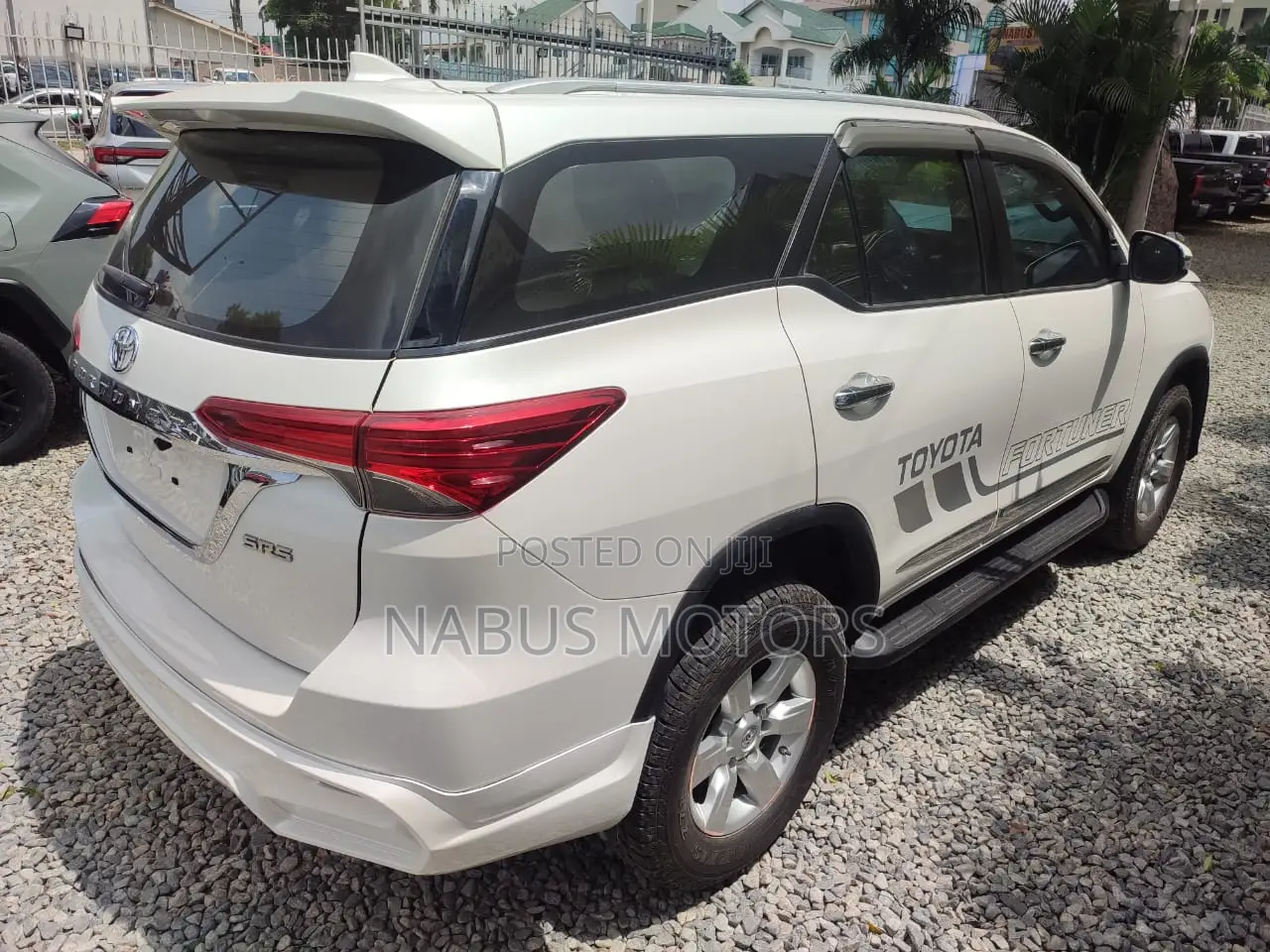 Toyota Fortuner 2.7 AWD 2018 White