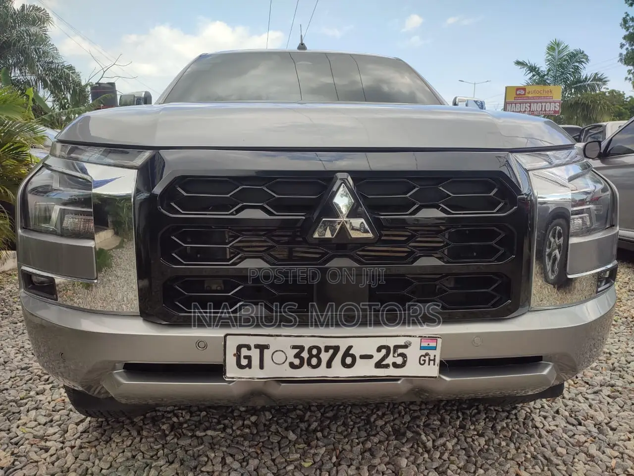 Mitsubishi L200 2025 Gray