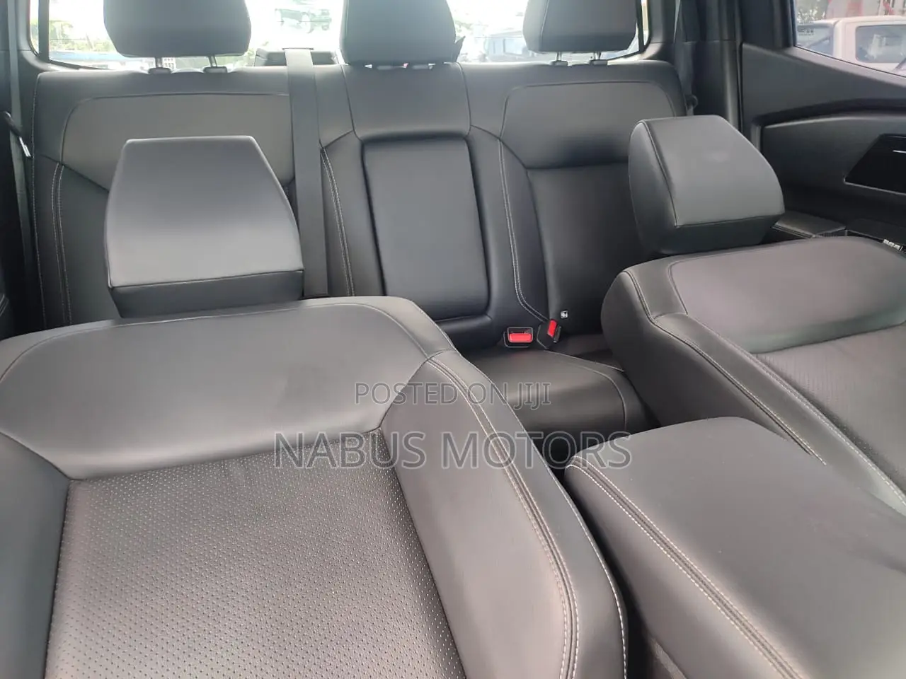 Mitsubishi L200 2025 Gray