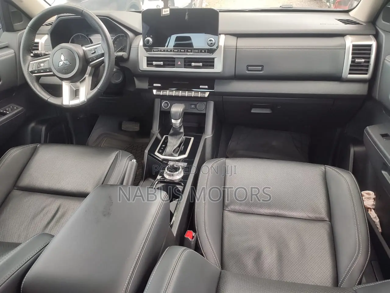 Mitsubishi L200 2025 Gray