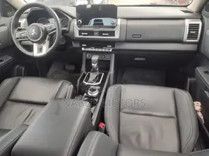 Mitsubishi L200 2025 Gray
