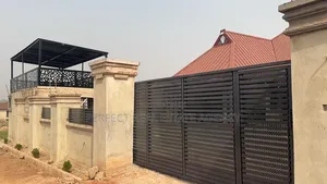 4bdrm House in Yabi, Kumasi Metropolitan for sale