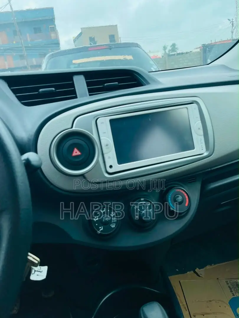 Toyota Vitz 2012 Blue