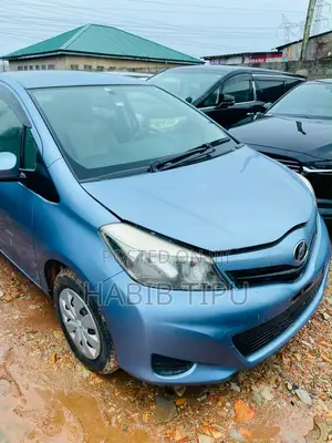 Toyota Vitz 2012 Blue