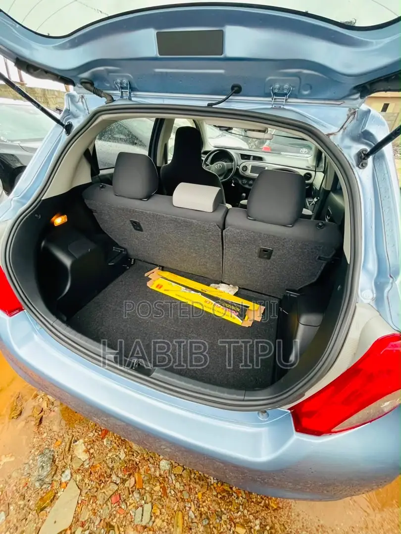 Toyota Vitz 2012 Blue