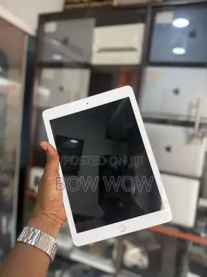 Apple iPad 9.7 32 GB Silver