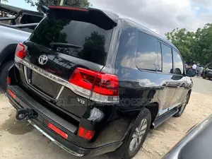 Toyota Land Cruiser 2013 Black