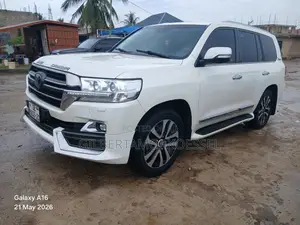 Toyota Land Cruiser 2020 White