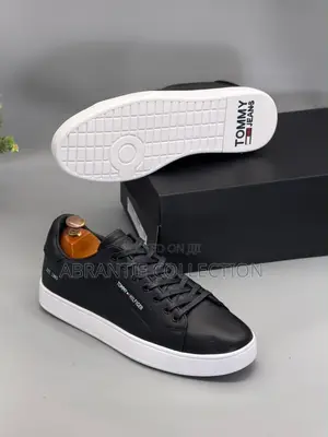 Tommy Hilfiger Lace Up Sneaker