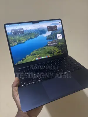 Laptop Apple MacBook Air 2022 M2 8GB Apple M2 SSD 256GB