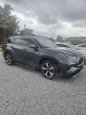 Toyota Highlander 2022 Gray