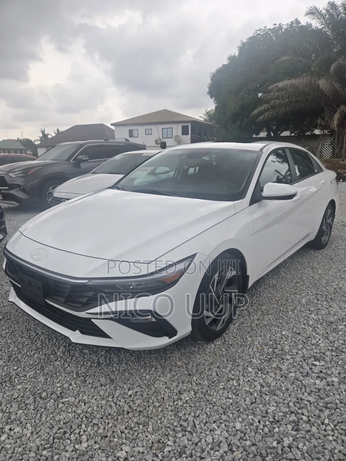 Hyundai Elantra 2025 White
