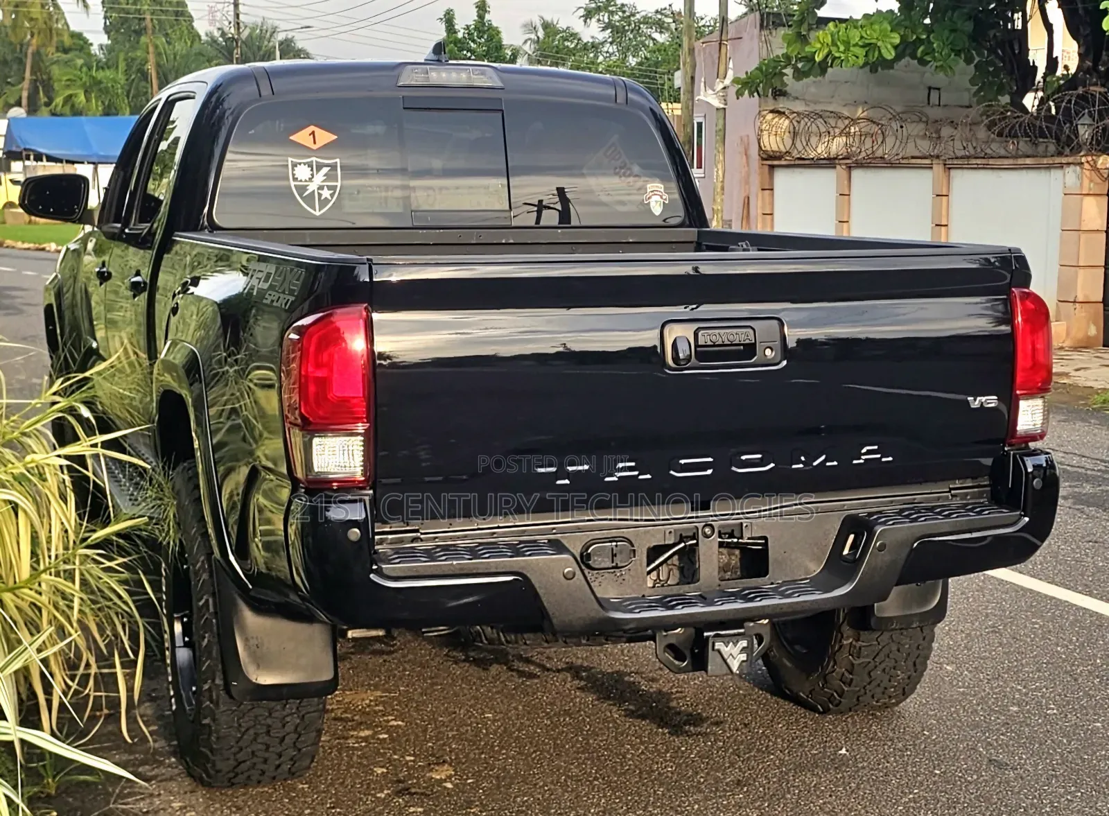 Toyota Tacoma 2017 Black