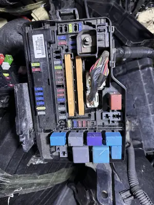 Toyota Venza Engine Fusebox