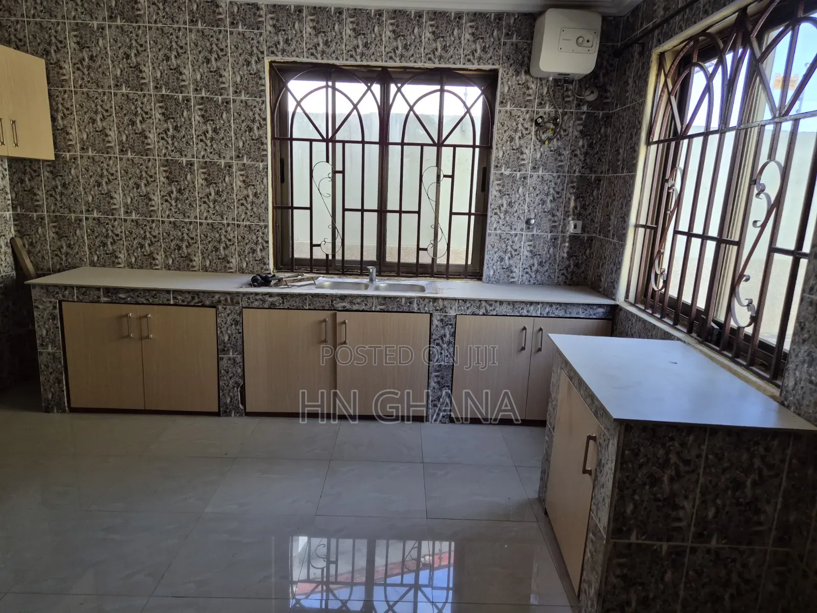 4bdrm House in Teshie for rent