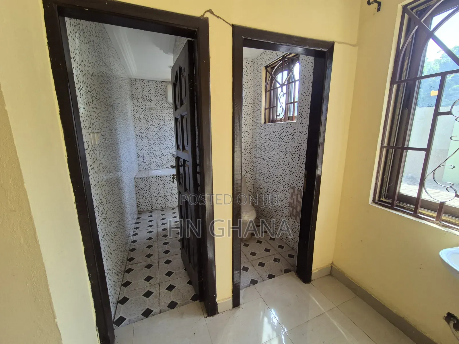 4bdrm House in Teshie for rent