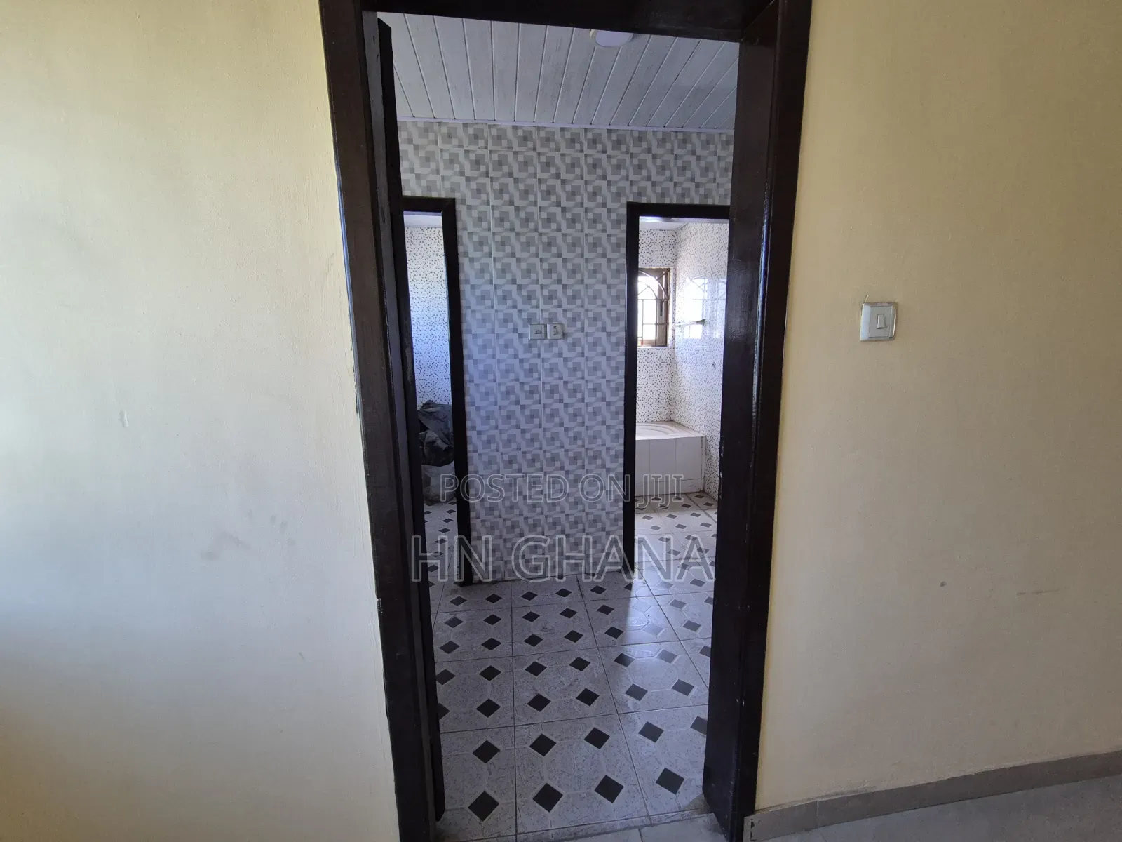 4bdrm House in Teshie for rent