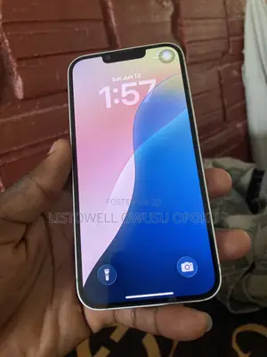 Apple iPhone 16e 128 GB White