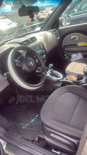 Kia Soul 4dr Wagon (1.6L 4cyl 6A) 2015 Silver