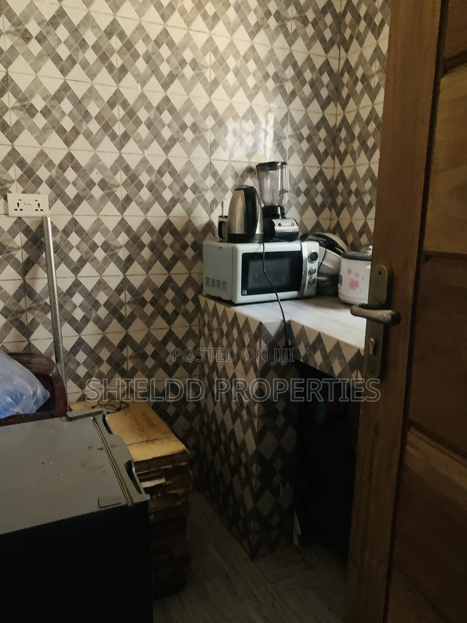 1bdrm Apartment in Chamber And Hall, Abokobi for rent
