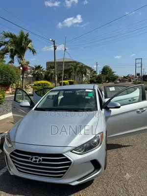 Hyundai Elantra 2017 Silver