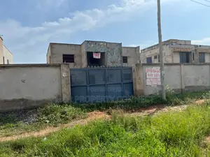 9bdrm Apartment in Prampram for sale