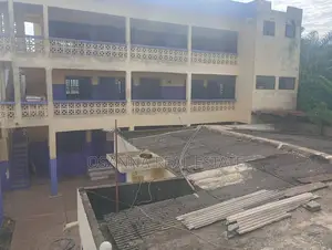 20bdrm Block of Flats in Kwashieman for sale