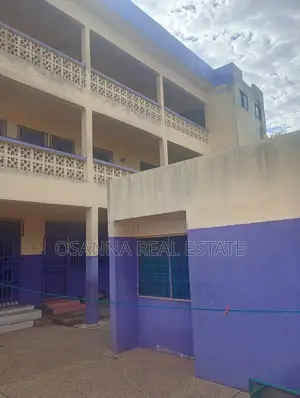20bdrm Block of Flats in Kwashieman for sale