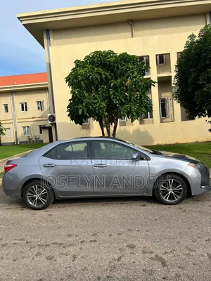 Toyota Corolla L (1.8L 4cyl 2A) 2019 Gray