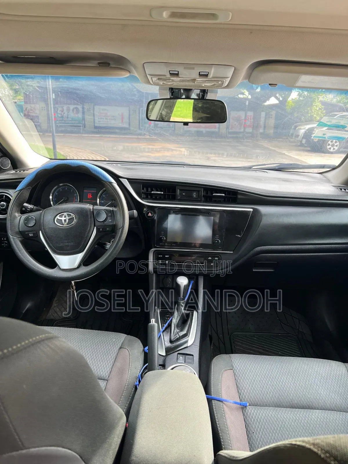 Toyota Corolla L (1.8L 4cyl 2A) 2019 Gray