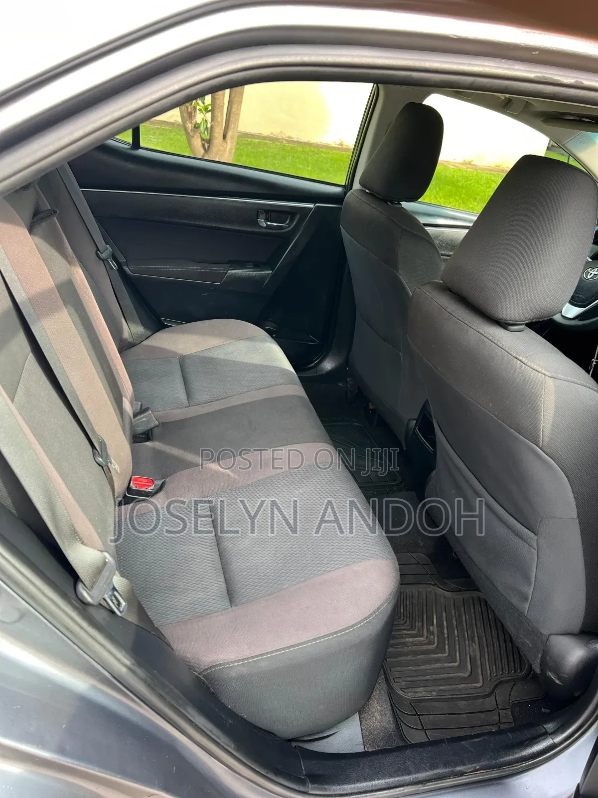 Toyota Corolla L (1.8L 4cyl 2A) 2019 Gray