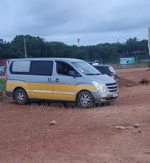 Hyundai Starex 2010 Grey