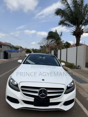 Mercedes-Benz C300 Luxury 4matic Sedan AWD (2.0L 4cyl 7A) 2017 White