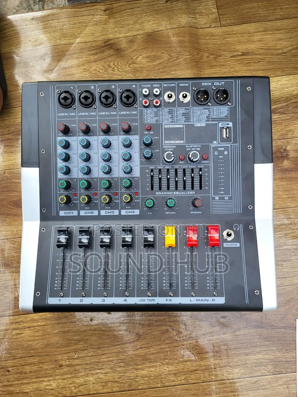 Yamaha 4 Channel Professional Powered Mixer / Amplifier