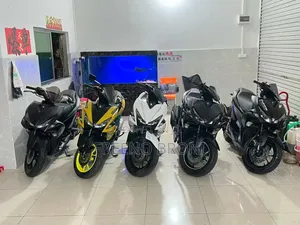 Yamaha 2025 Yellow