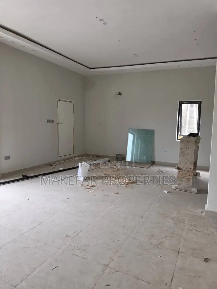 3bdrm House in Adjiriganor for sale