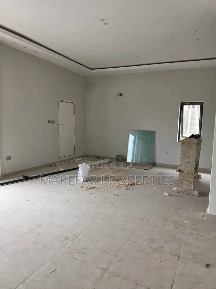 3bdrm House in Adjiriganor for sale