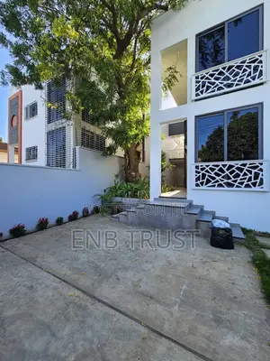 4bdrm Duplex in East Airport, Melcom for sale