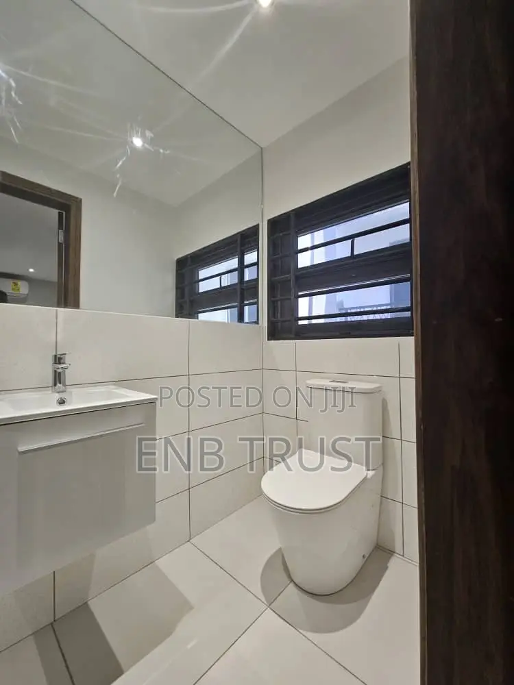 4bdrm Duplex in East Airport, Melcom for sale