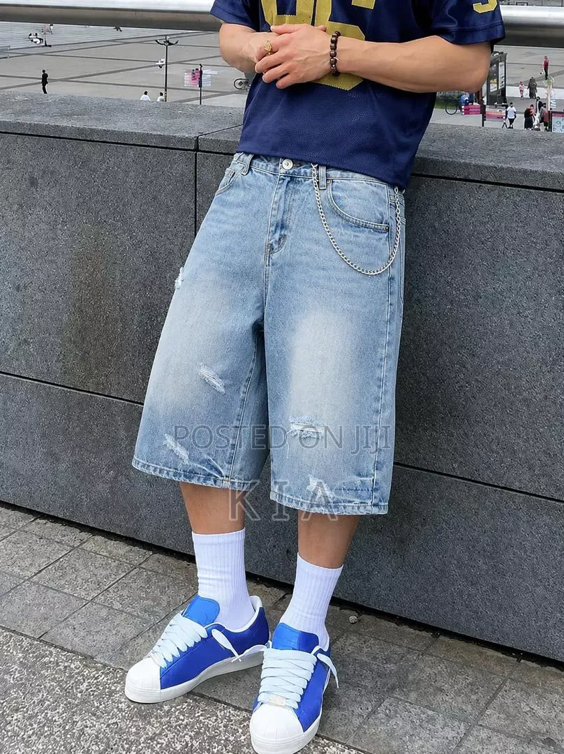 Trendy Oversized Black Denim Shorts