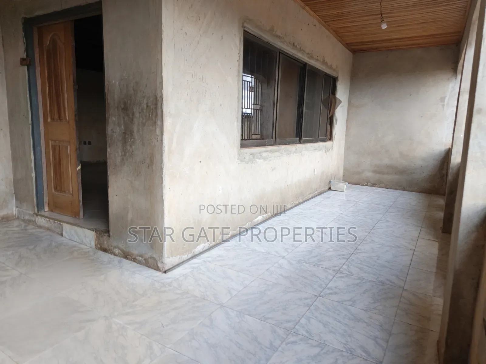 7bdrm House in Emina, Kumasi Metropolitan for sale